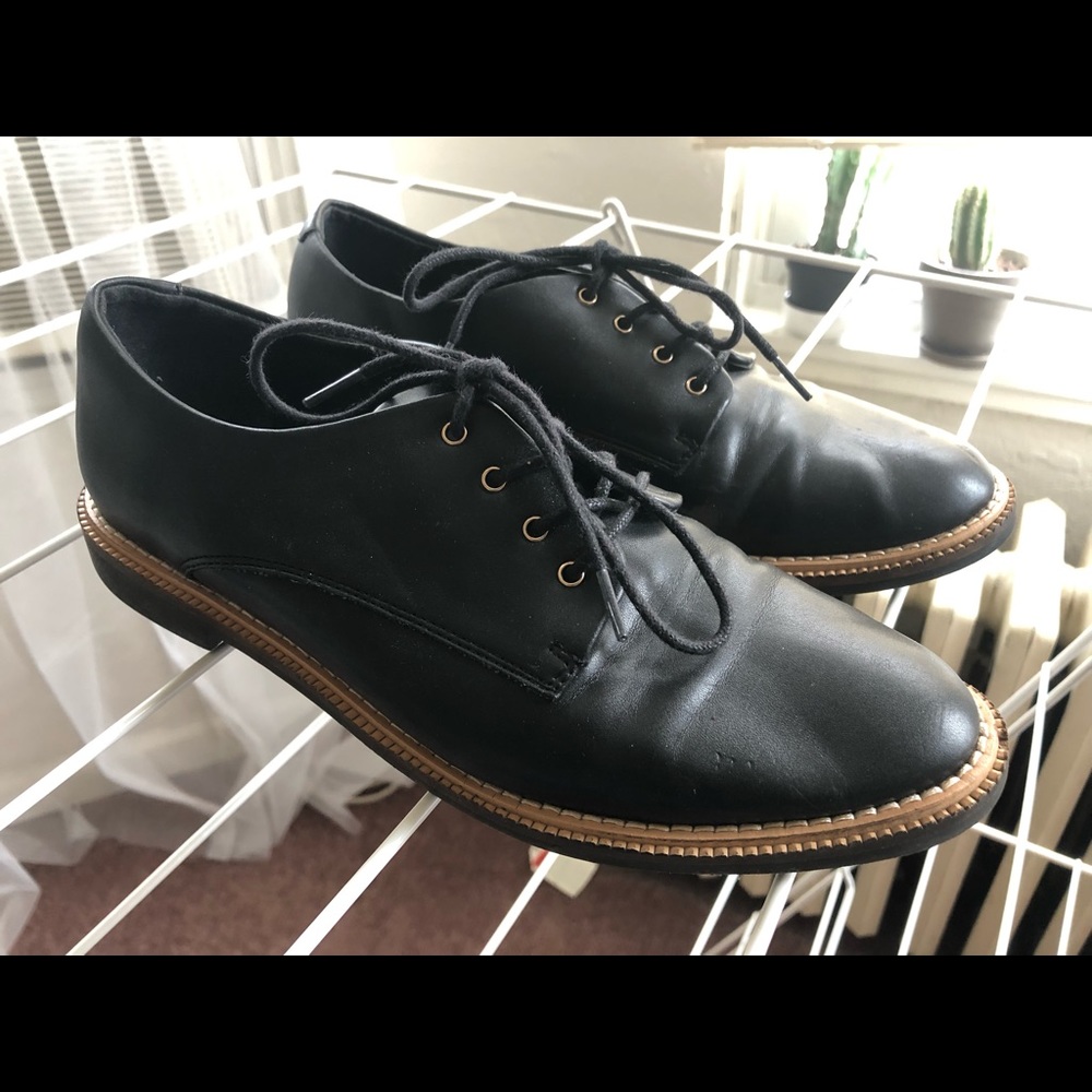 F21 Black Oxfords